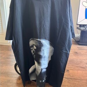 Alphamotif Silhouette Black Artistic Graphic Tee